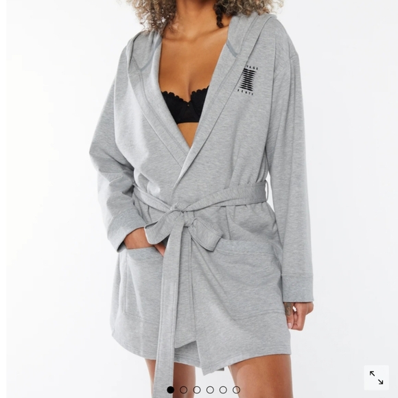 Savage X Fenty Grey Hooded Robe - Picture 2 of 9